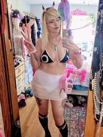 Skittybat Nakenläckor OnlyFans Foto 7