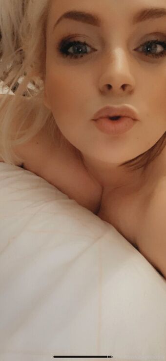skyemoore Nakenläckor OnlyFans Foto 32