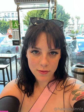 SkylaLust Nakenläckor OnlyFans Foto 7