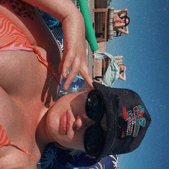 Skyler Wright Nakenläckor OnlyFans Foto 5