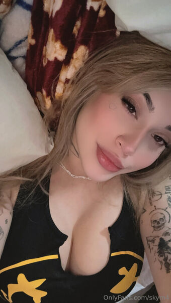 skym4 Nakenläckor OnlyFans Foto 14