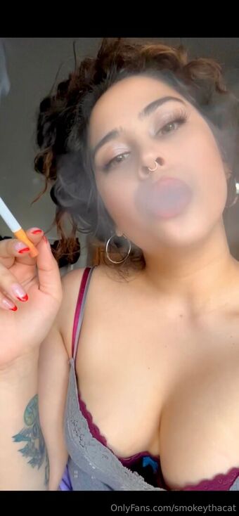 smokeythacat Nakenläckor OnlyFans Foto 9
