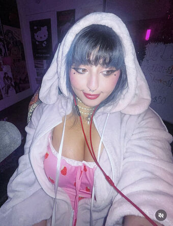 SmokeZenith Nakenläckor OnlyFans Foto 63