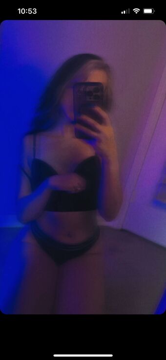 Snerixx Nakenläckor OnlyFans Foto 8