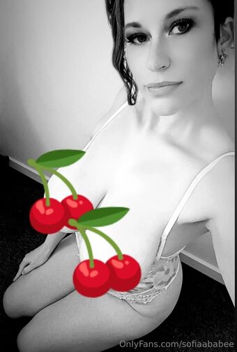 sofiaababee Nakenläckor OnlyFans Foto 1
