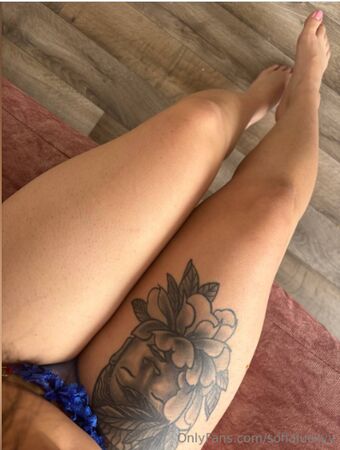 sofialuckyy Nakenläckor OnlyFans Foto 9
