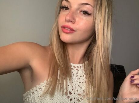 sofiasemine Nakenläckor OnlyFans Foto 32