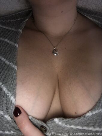 sofiathethirst Nakenläckor OnlyFans Foto 15