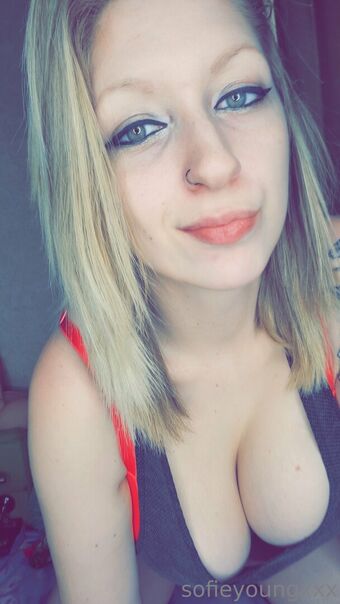 sofieyoungxxx