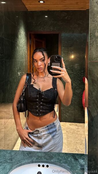 solmayaaa Nakenläckor OnlyFans Foto 1