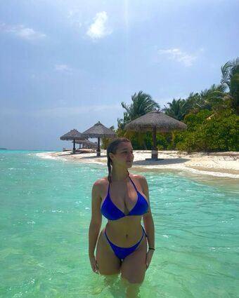 Solène Nakenläckor OnlyFans Foto 9