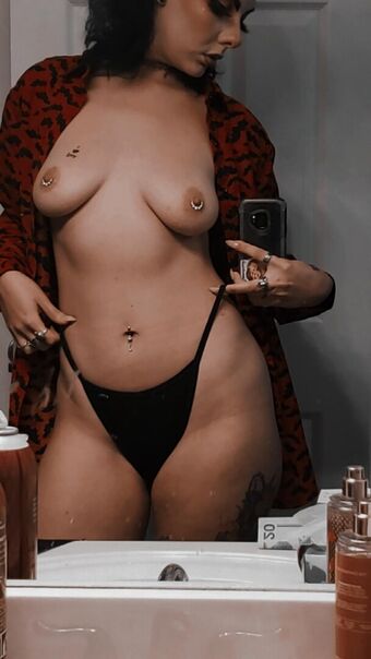 somethingvvicked Nakenläckor OnlyFans Foto 4