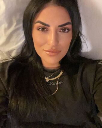 Sonya Deville