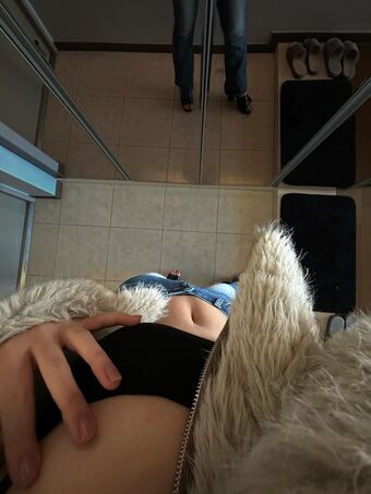 sonyearin Nakenläckor OnlyFans Foto 15