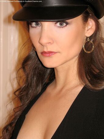 Southern-Charms Reese