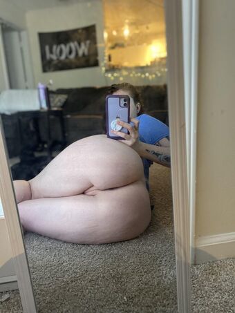 Space Mom Nakenläckor OnlyFans Foto 12