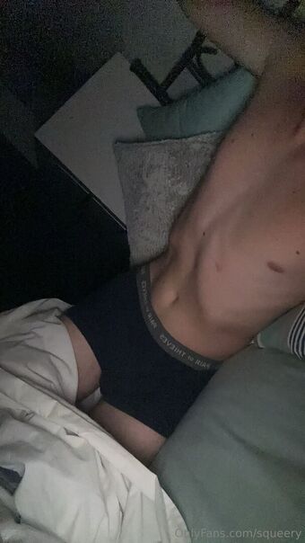 squeery Nakenläckor OnlyFans Foto 7