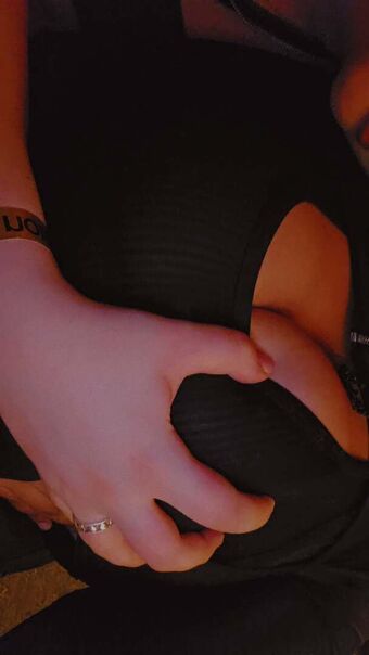 SquishyBf Nakenläckor OnlyFans Foto 12