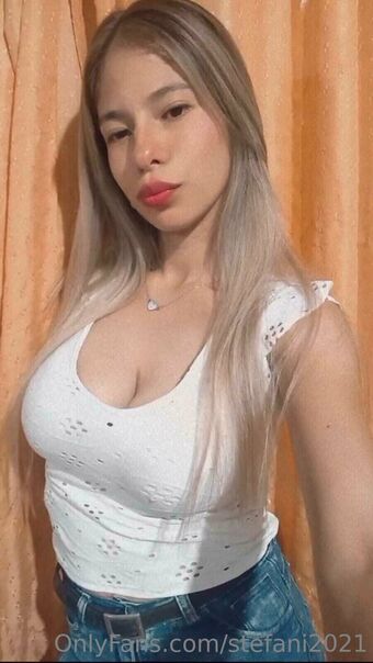 stefani2021 Nakenläckor OnlyFans Foto 3