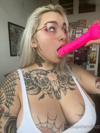 stellarkelli Nakenläckor OnlyFans Foto 14