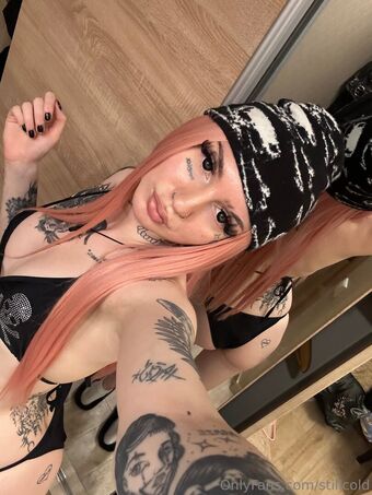 stillcold Nakenläckor OnlyFans Foto 17