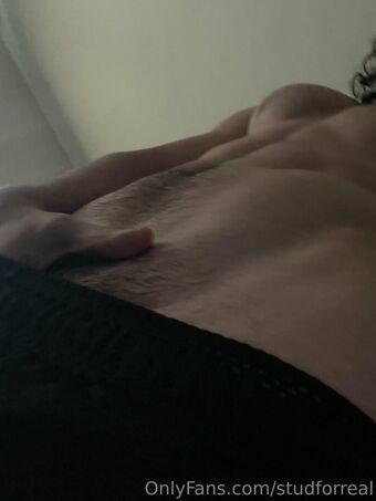 studforreal Nakenläckor OnlyFans Foto 16