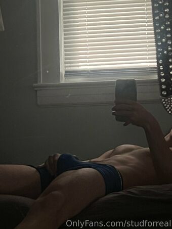 studforreal Nakenläckor OnlyFans Foto 17