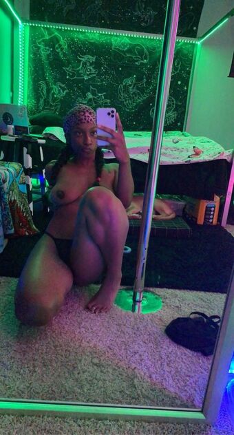 subdom Nakenläckor OnlyFans Foto 18
