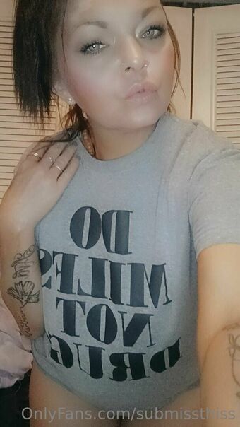 submissthiss Nakenläckor OnlyFans Foto 10