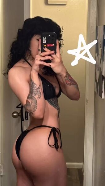 Suedmza Nakenläckor OnlyFans Foto 12