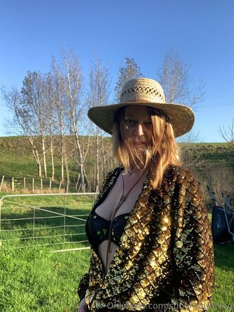 sunandrunning Nakenläckor OnlyFans Foto 11