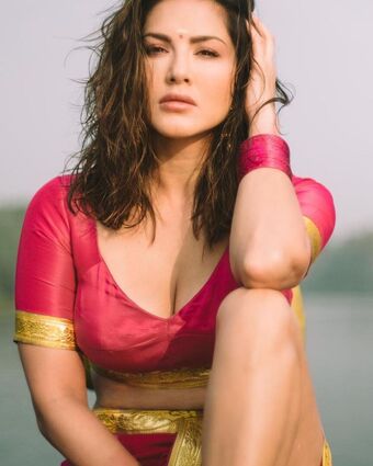 Sunnyleone Nakenläckor OnlyFans Foto 20