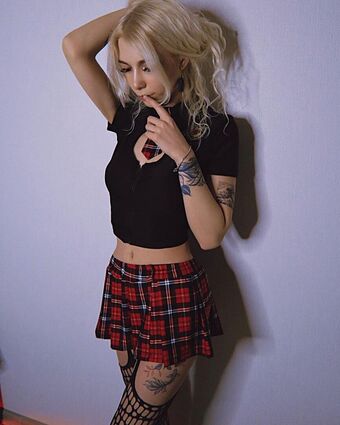 Suramura Nakenläckor OnlyFans Foto 26