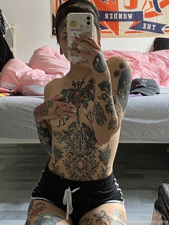 Sweetalex Nakenläckor OnlyFans Foto 16