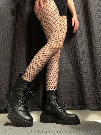swirlingclouds Nakenläckor OnlyFans Foto 13
