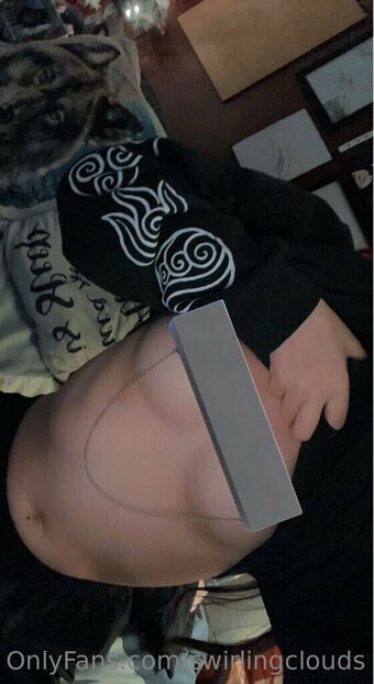 swirlingclouds Nakenläckor OnlyFans Foto 17