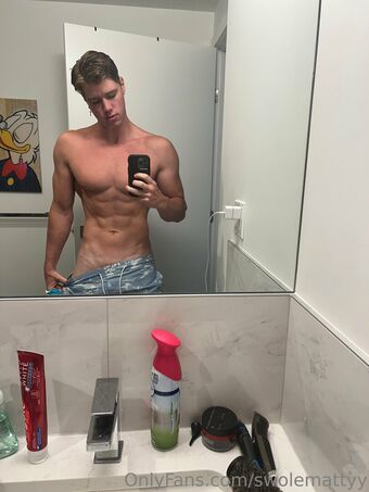 swolemattyy Nakenläckor OnlyFans Foto 22