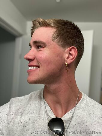 swolemattyy Nakenläckor OnlyFans Foto 31