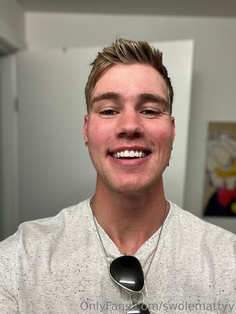 swolemattyy Nakenläckor OnlyFans Foto 32