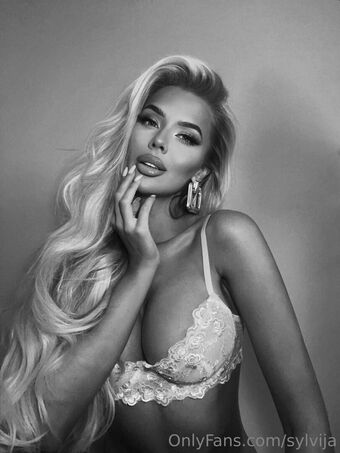 Sylvijaa Nakenläckor OnlyFans Foto 23