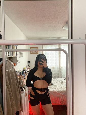 Syraphic Nakenläckor OnlyFans Foto 21