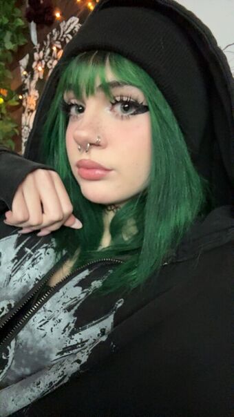 Tabbiki Nakenläckor OnlyFans Foto 2
