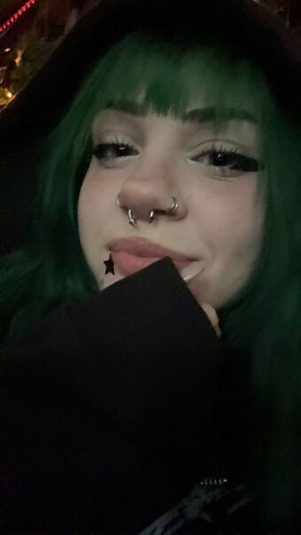 Tabbiki Nakenläckor OnlyFans Foto 6