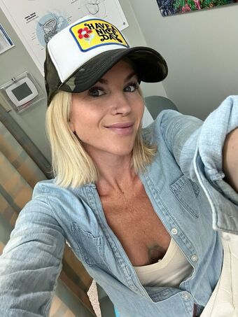 Taylor Wild Nakenläckor OnlyFans Foto 24