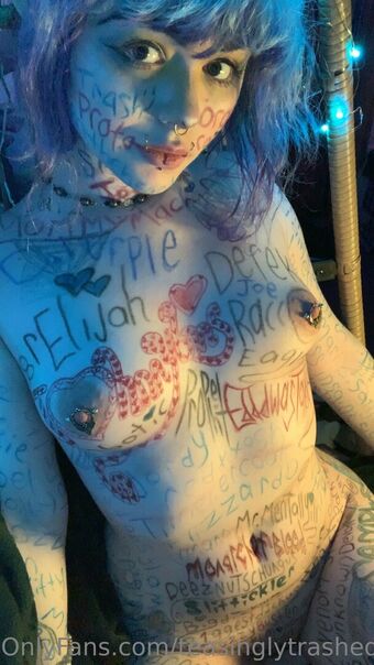 teasinglytrashed Nakenläckor OnlyFans Foto 7