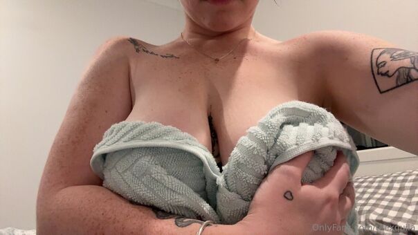 teexquila Nakenläckor OnlyFans Foto 6