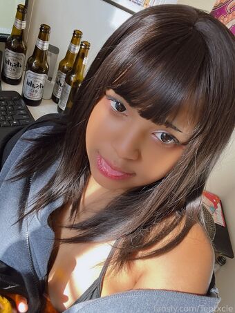 tentxcle Nakenläckor OnlyFans Foto 26