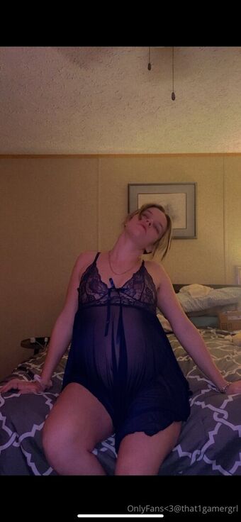 that1gamergrl Nakenläckor OnlyFans Foto 2