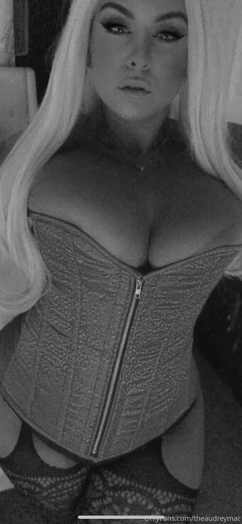 theaudreymac Nakenläckor OnlyFans Foto 40