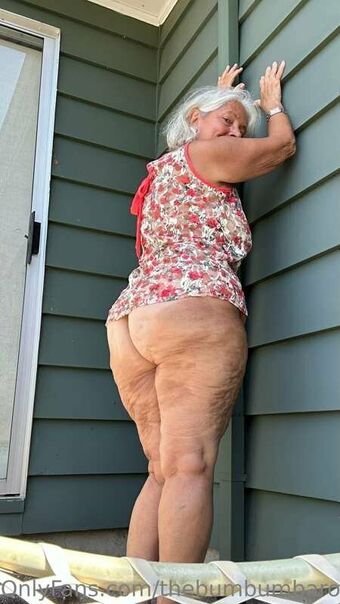 thebumbumbaroness Nakenläckor OnlyFans Foto 29